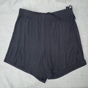 SKIMS Black Women's Shorts